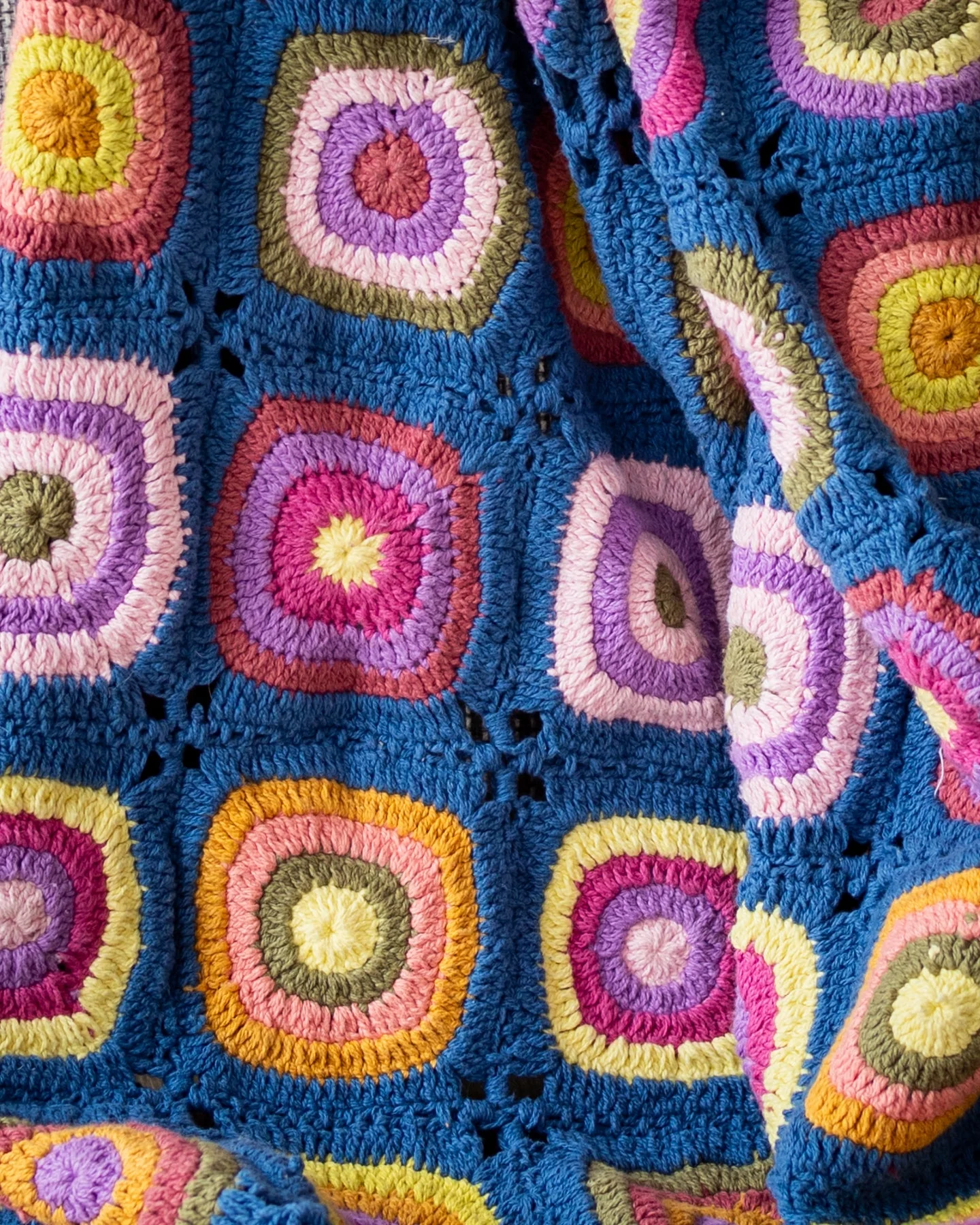 Jacie Organic Cotton Granny Square Crochet Throw Blanket - Image 3