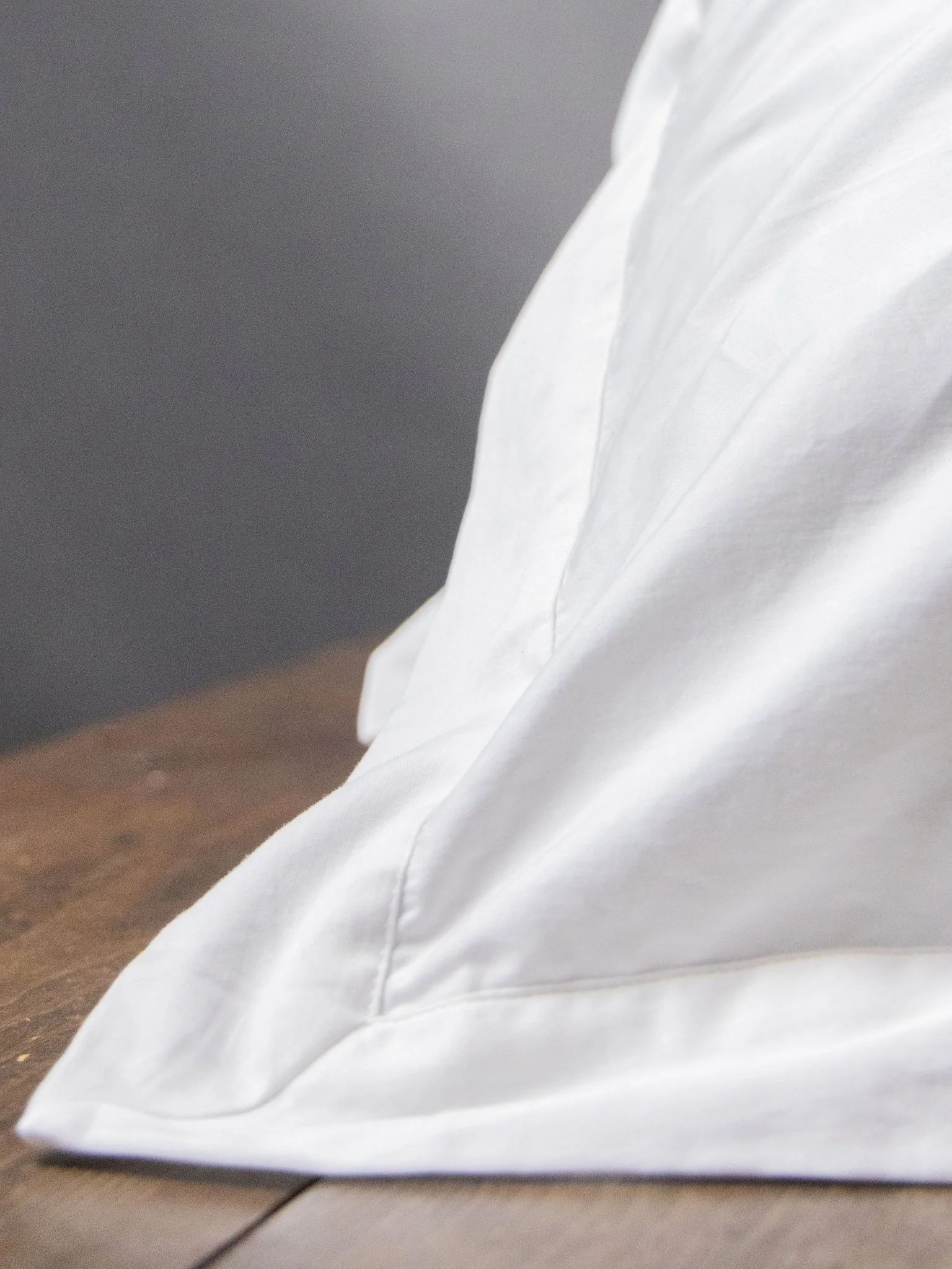 Winnie Organic Cotton Sateen Queen Pillow Sham - 300 TC - Image 3